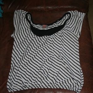 So Sik Grey and Black cute top